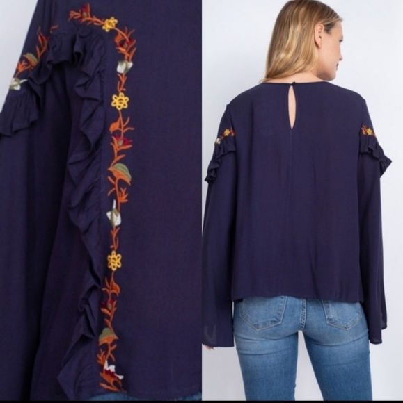 SOLD OUT 27193 Embroidered Flare Sleeve Top - Picture 3 of 3